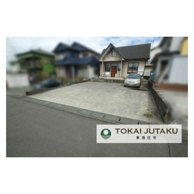 カースペース2台！並列駐車もできます♪