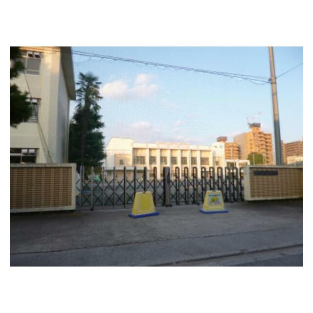 桜小学校　478ｍ/徒歩6分、車2分