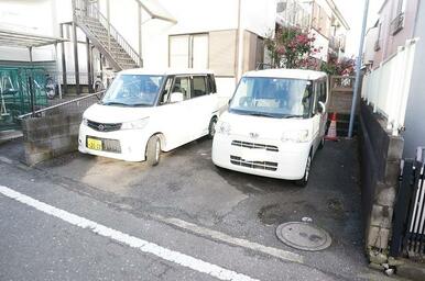 敷地内駐車場　お得な月額７，０００円