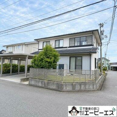角地ならではの開放感が魅力！庭スペースのあるゆとりを感じる住まいです◎
