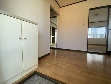 シューズボックス