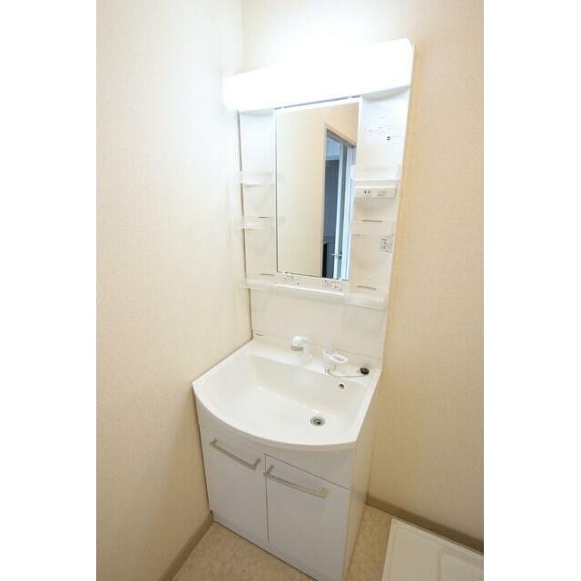 身支度に便利な洗髪洗面化粧台★