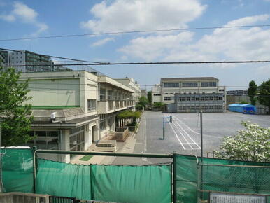 山内小学校