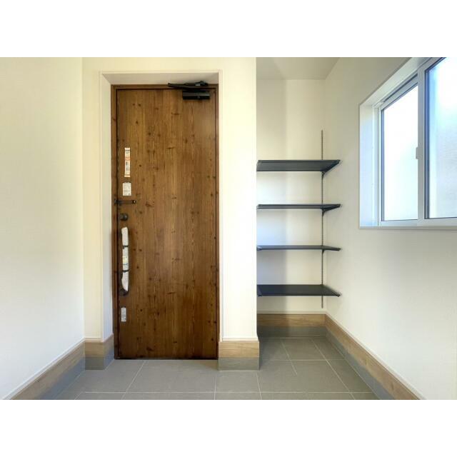 玄関 可動棚4段