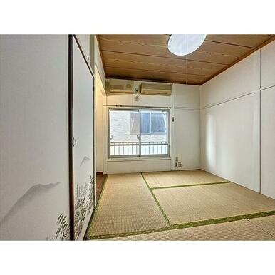 入口からお部屋を見ました