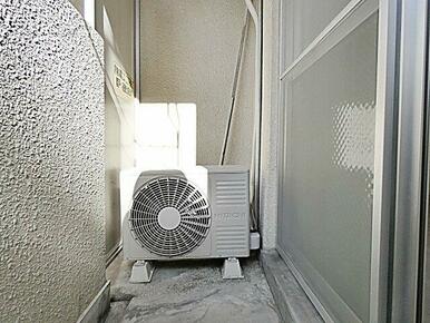 落ち着いた時間を過ごせるバルコニーです