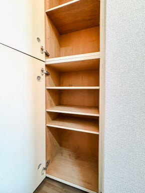 シューズボックス