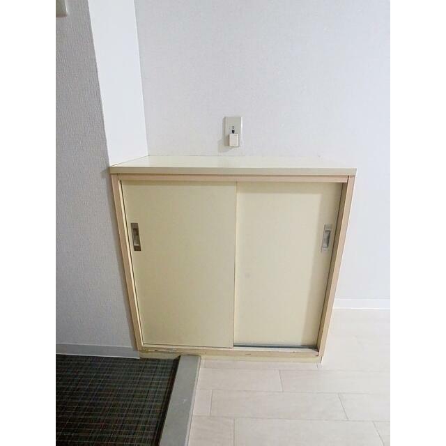 シューズボックス