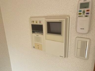 モニター付きインターホン