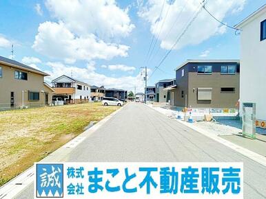 ※西側　６ｍ公道　前面道路です。（北方向）