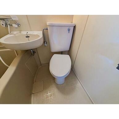 清潔感のあるトイレです