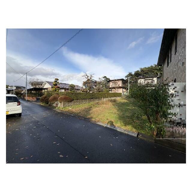 前面道路南側から撮影。