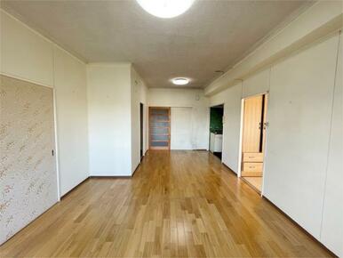 リビングダイニング