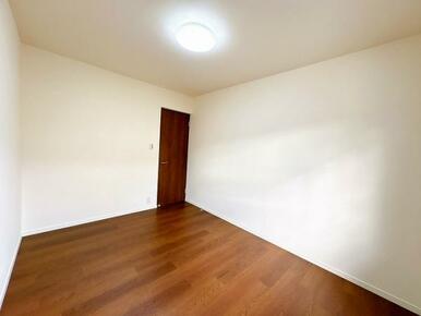 「洋室」2階洋室約6帖