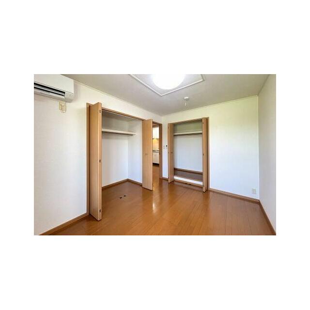 【洋室】全室エアコン設備、ＬＥＤ照明が設置されております☆