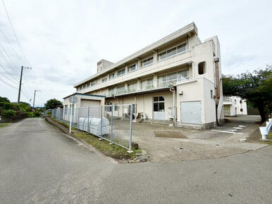 沼津市立愛鷹小学校