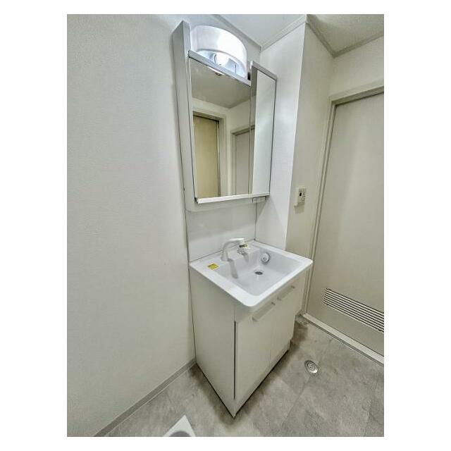 「脱衣所」洗面台　新品交換済みです