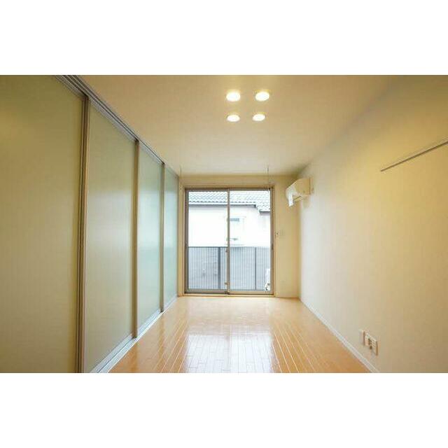 ダウンライトを採用しております