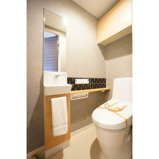 【トイレ】※家具・インテリアはイメージです。