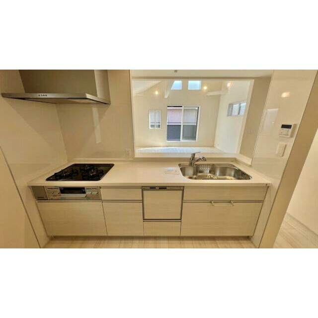 お料理をしながらリビングが見える対面キッチン