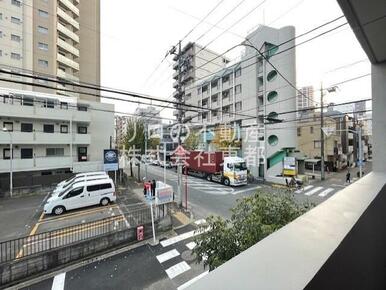 バルコニーからの景色です！圧迫感がないので暮らしやすい♪