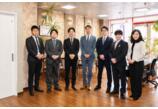 情報提供会社
