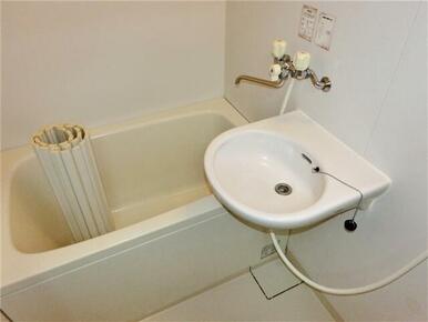 独立洗面台はございません。