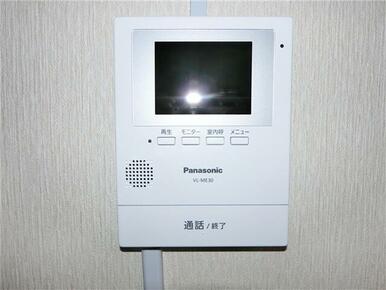 モニター付きインターホンがあって安心です！