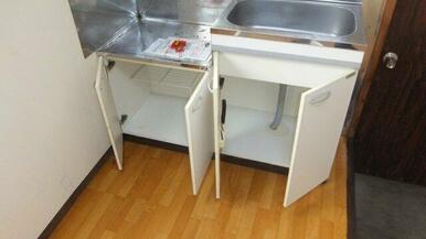 キッチン下の収納です。