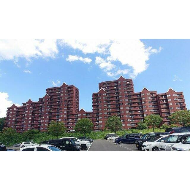 徒歩10分圏内に商業施設が充実しております。