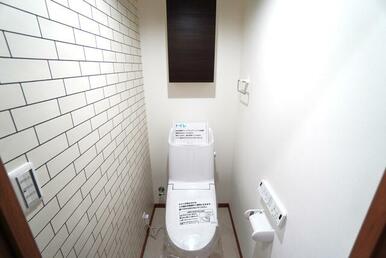 ＩＮＡＸ社製のベーシアシャワートイレを設置しました。超節水ＥＣＯ６トイレなので節水しながら、強力洗浄