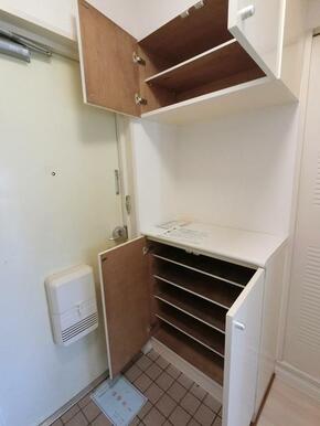 シューズボックス