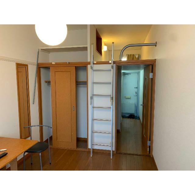 2階は絨毯仕様です。