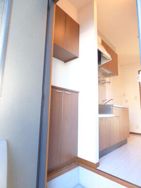 ★玄関にシューズＢＯＸあります★