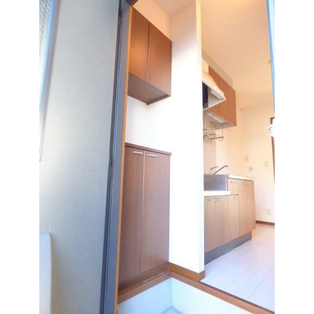 ★玄関にシューズＢＯＸあります★