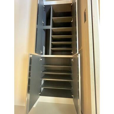 シューズボックス