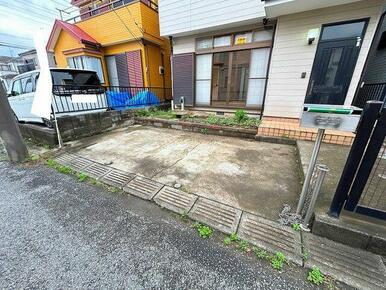 「駐車場」