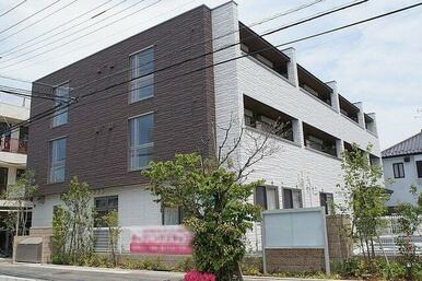 積水ハウス施工の賃貸住宅「シャーメゾン」　重量鉄骨造３階建マンションタイプ