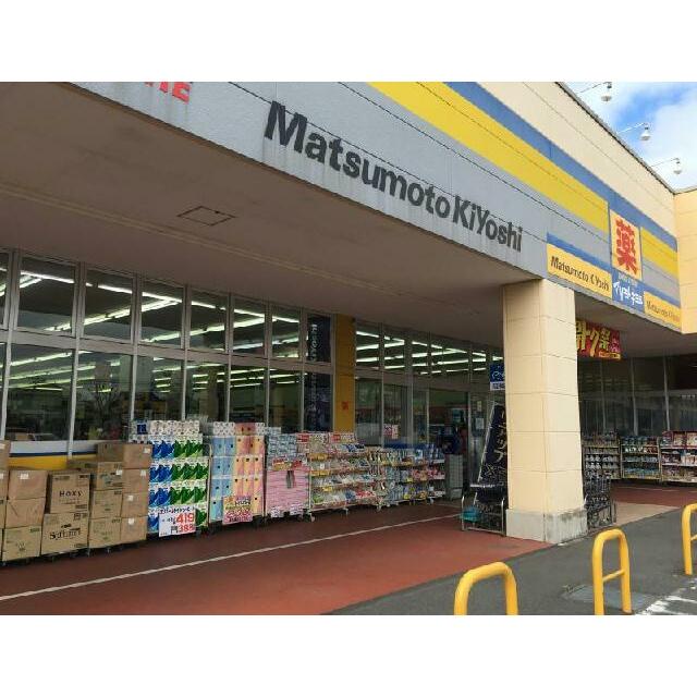 備品は部屋毎に異なります。１Ｆのみフローリング