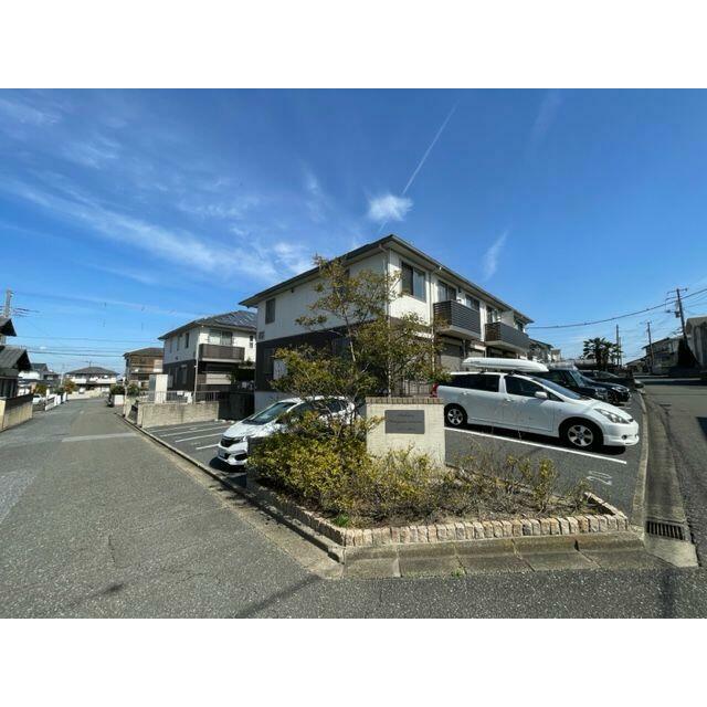住宅街の角地に建つ積水ハウス施工シャーメゾン♪