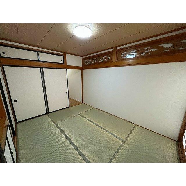 １階北西和室（２）照明交換とエアコン含むコンセント新設をおこないました