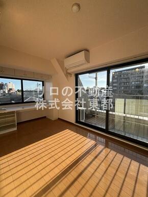 ２面採光なので、明るく風通しのよい過ごしやすいお部屋です♪