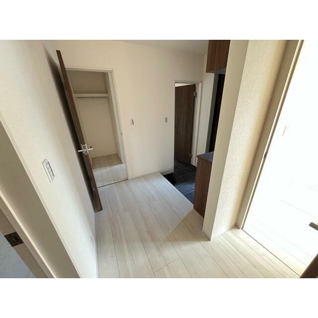 家族やゲストの笑顔が浮かんできそうな玄関（1号棟）