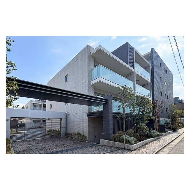 2014年築、新耐震基準マンションです。