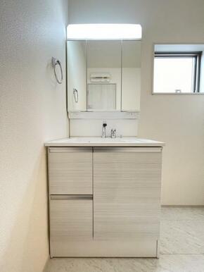 水が流れやすく汚れがたまりにくい設計でお手入れもらくらくです！