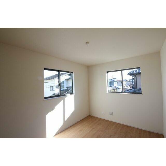 二面彩光でお部屋が明るいです