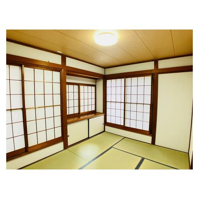 「和室」2階約6帖和室の様子です。