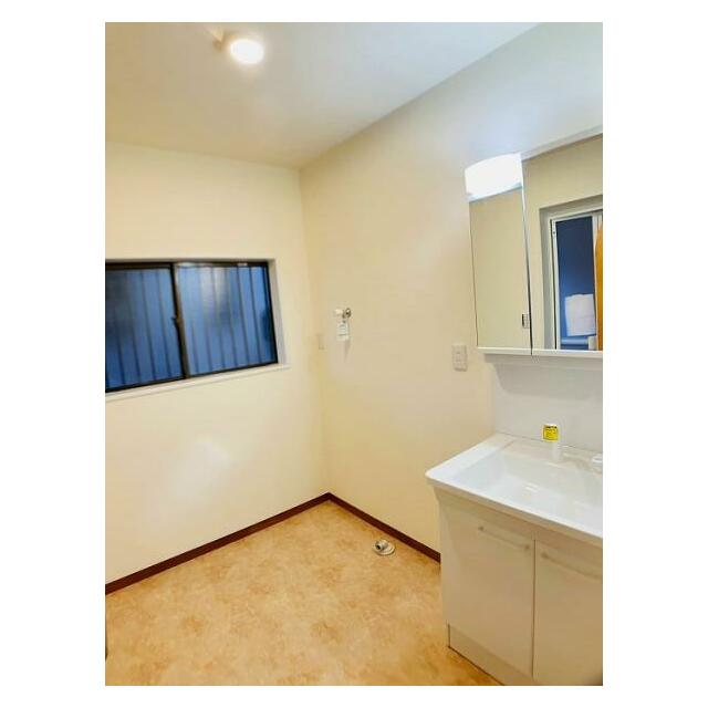 「洗面脱衣所」洗面台新品交換済みです。