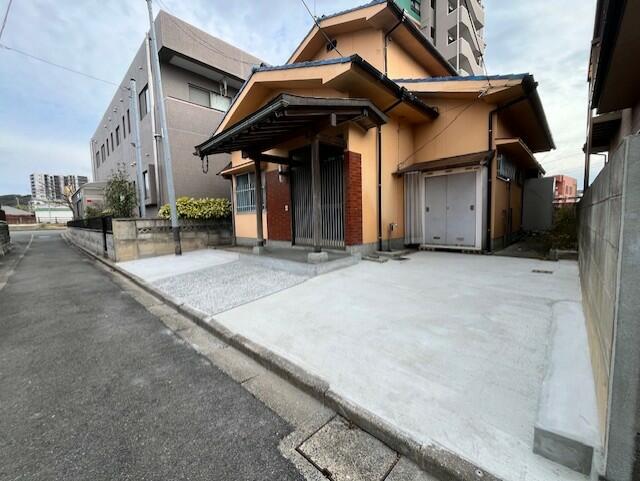 物件画像 北九州市八幡西区 則松４丁目 (折尾駅) 2階建 6DK