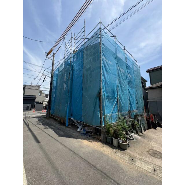 LDK20帖の広々とした間取りに吹抜けがあります。